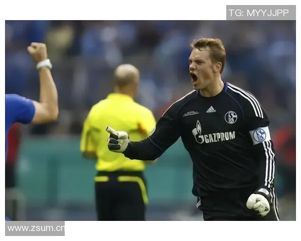 拉基蒂奇与诺伊尔阿萨莫阿合影穆勒赞叹组合实力强大 拉基蒂奇与诺伊尔阿萨莫阿合影穆勒赞叹组合实力强大