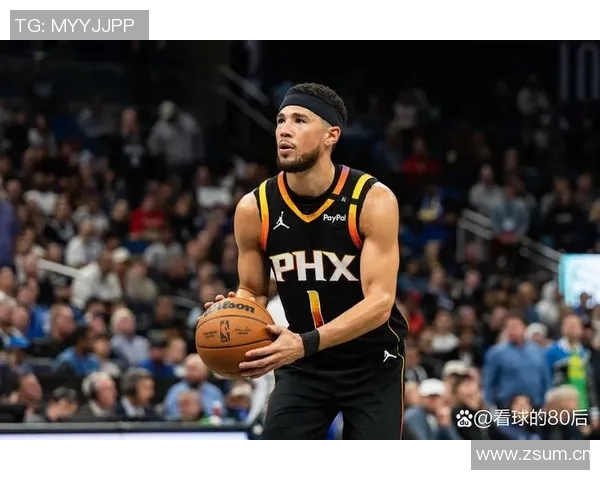 布克第三节发力砍下12分助队逆转全场贡献18分5助攻5抢断表现抢眼