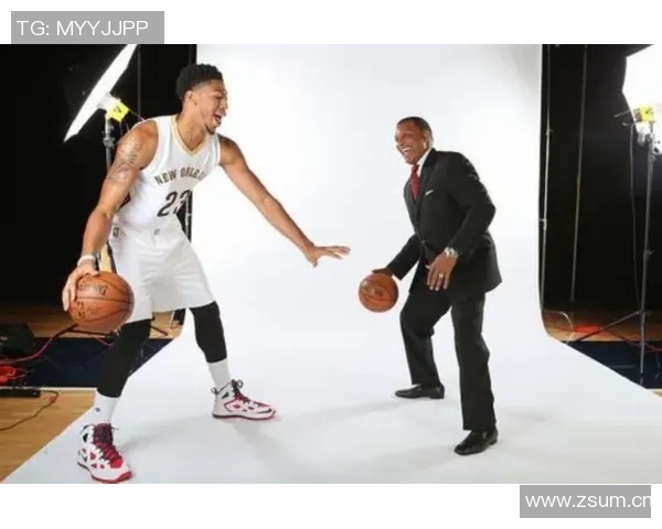 火箭客战鹈鹕登机照曝光KD羽绒服气质出众电风扇随队征战 火箭客战鹈鹕登机照曝光KD羽绒服气质出众电风扇随队征战